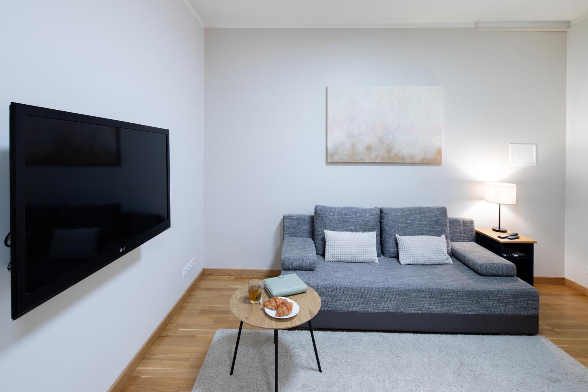 Riga Embassy Center Apartment With Parking Exterior foto
